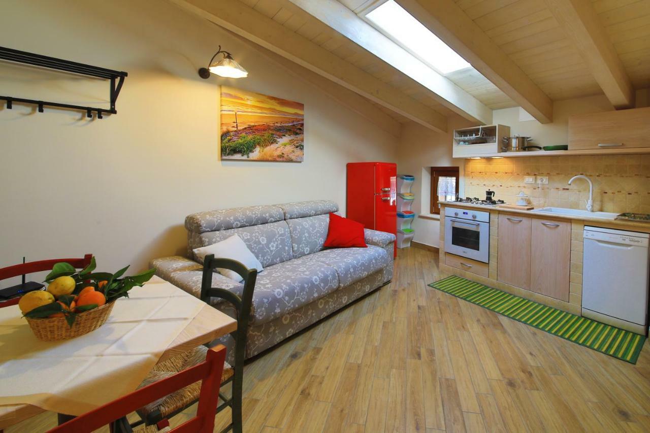 Casa Vacanze La Portella Fondi Eksteriør billede